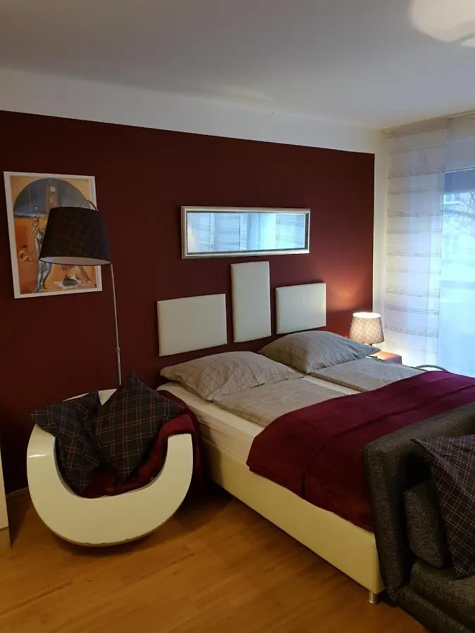 Bullsliving Kaisermuehlen Apartment Erni Next To Uno City Viena 0*,